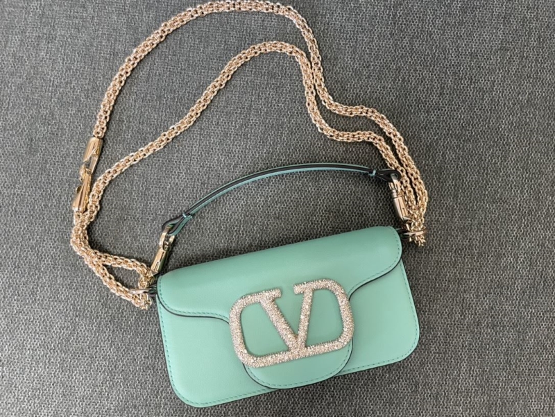 Va1e*ntin0 satchel bag